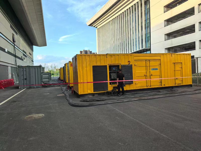 茂县柴油发电机冬季保养注意事项？