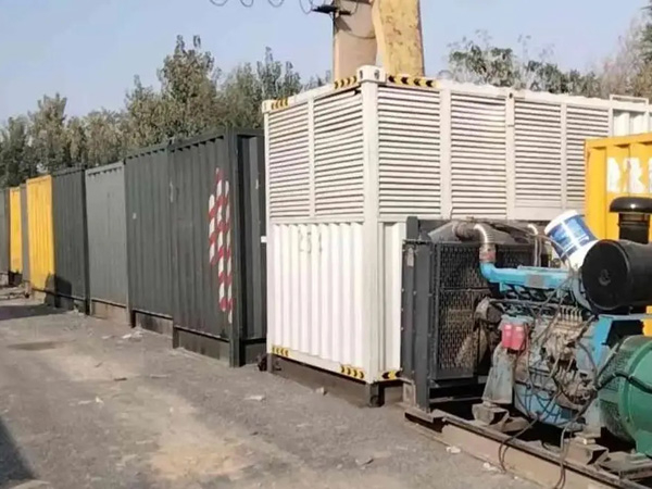 茂县200KW柴油发电机机组每小时油耗是多少?
